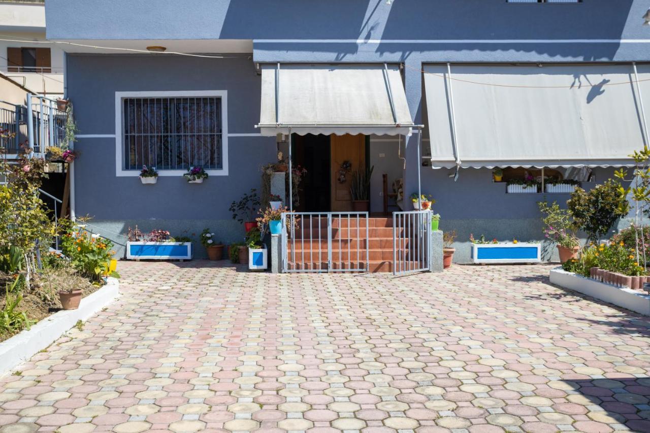 Vila Aulona Vlorë Esterno foto
