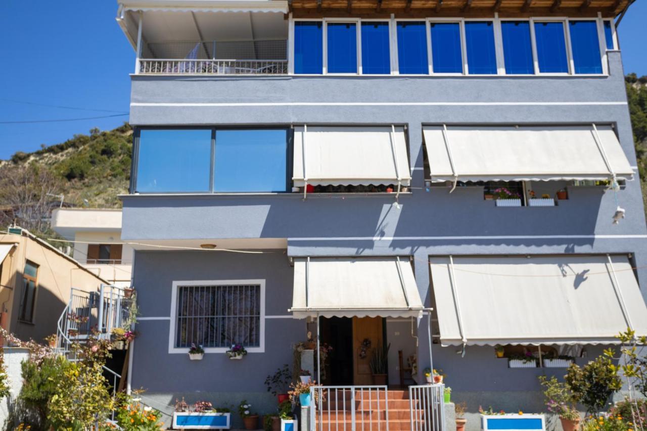 Vila Aulona Vlorë Esterno foto