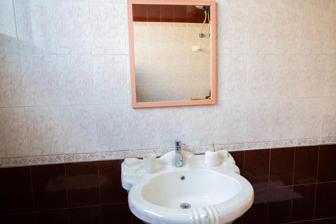 Vila Aulona Vlorë Esterno foto