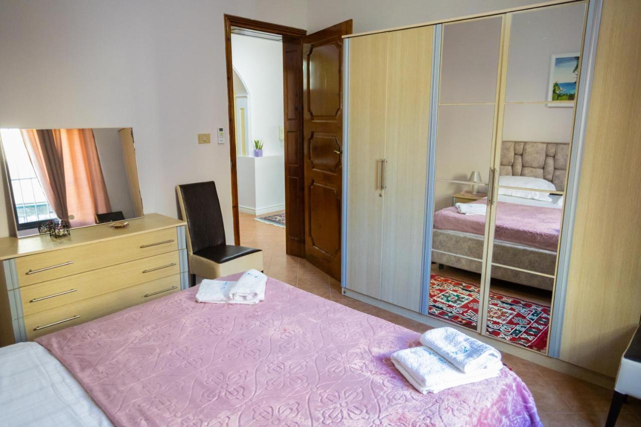 Vila Aulona Vlorë Esterno foto