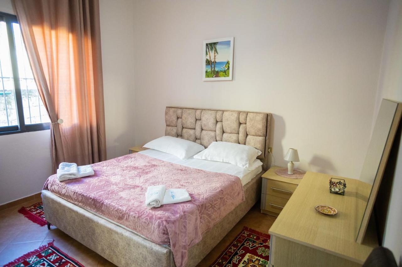 Vila Aulona Vlorë Esterno foto